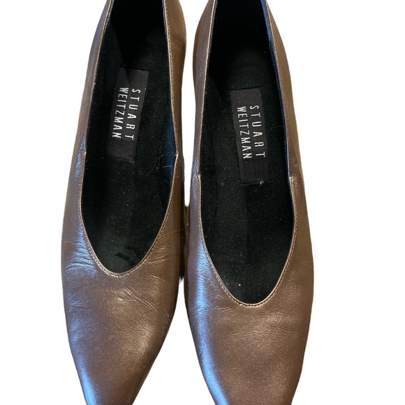 Vintage Stuart Weitzman bronze heels. Added detail partially along the sole. - Picture 3 of 5